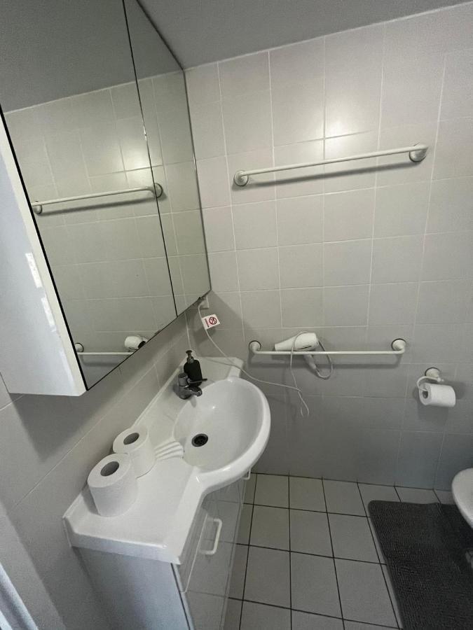 Private Room With Ensuite In The Cbd Canberra Ngoại thất bức ảnh